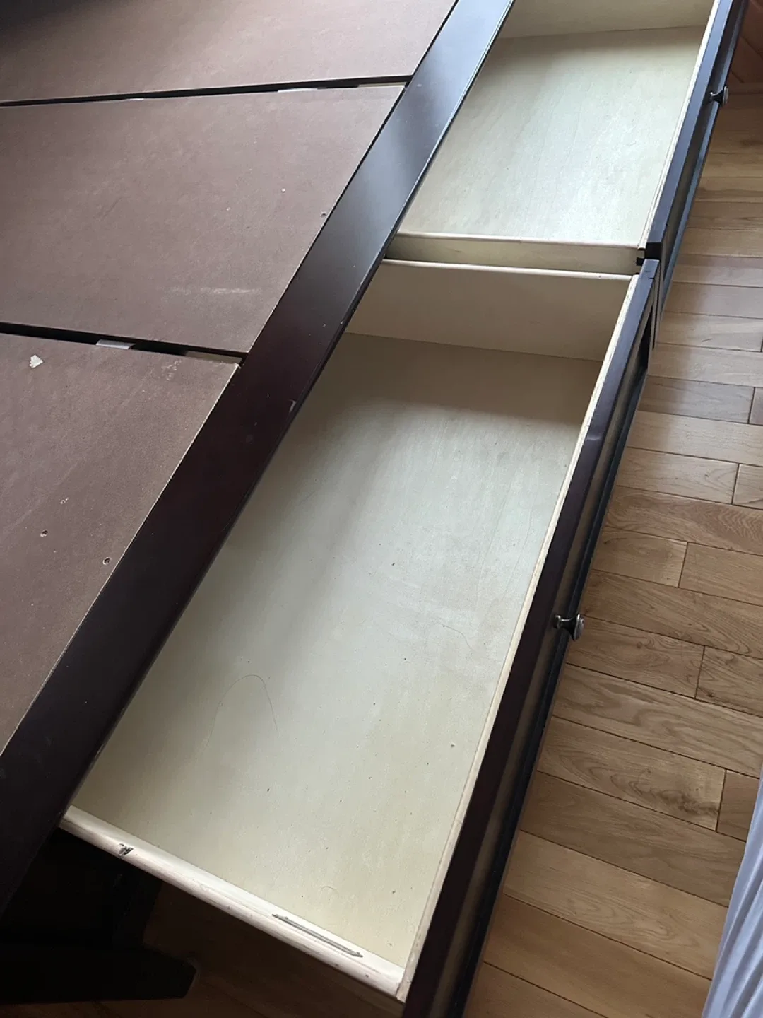 Aspen home luxury King Size Wood Storage Bed (CAN DELIVER) image indicator(9)