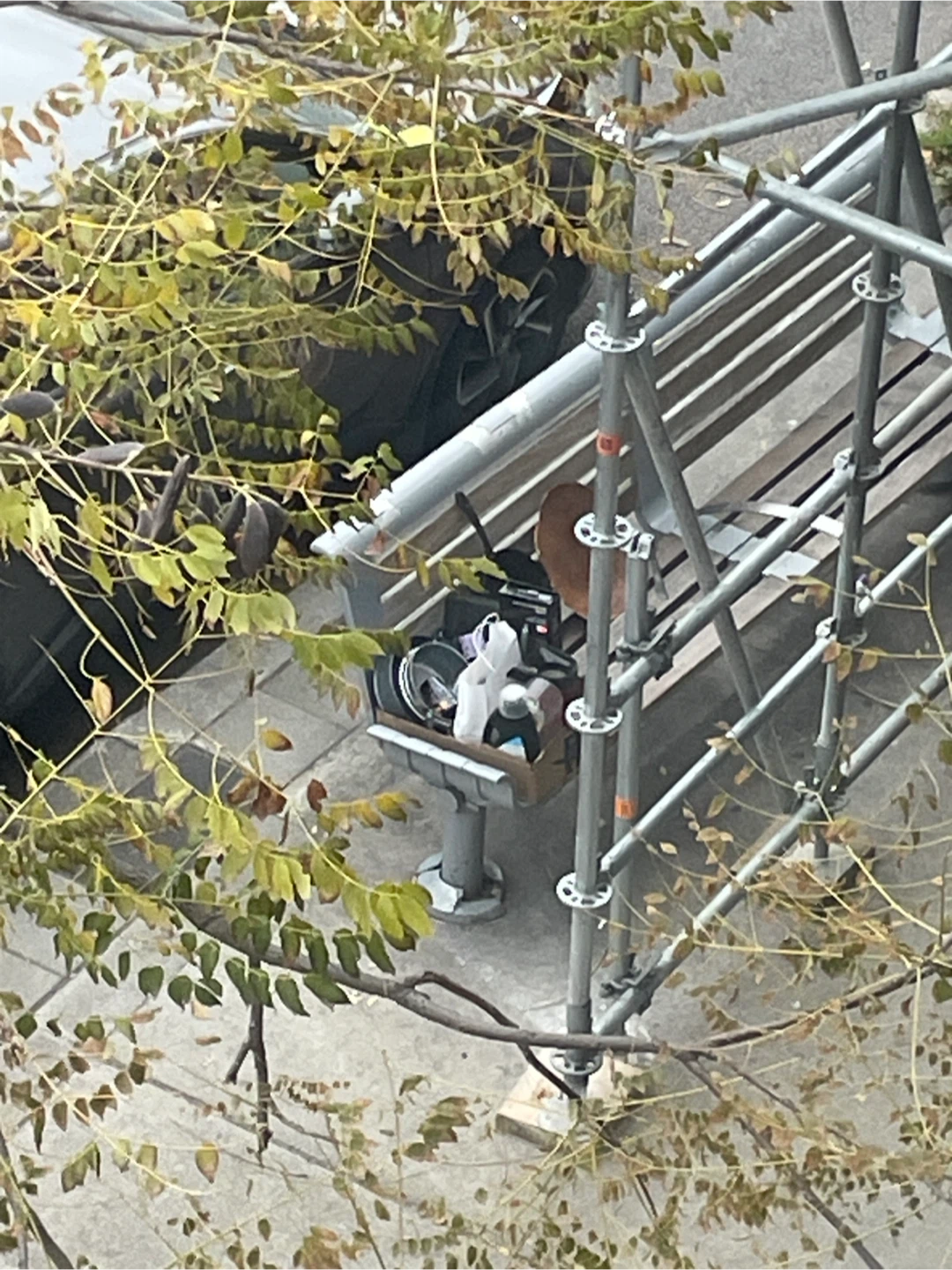 FREE STUFF CURBSIDE (read listing)