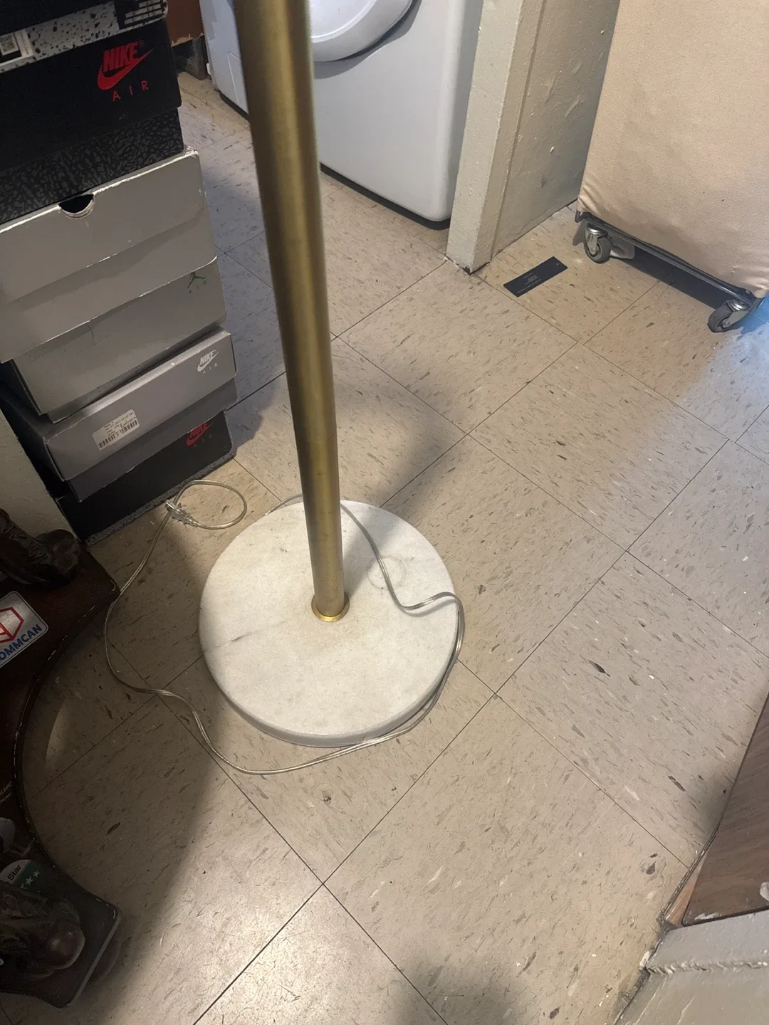 Gold Arc Floor Lamp image indicator(2)