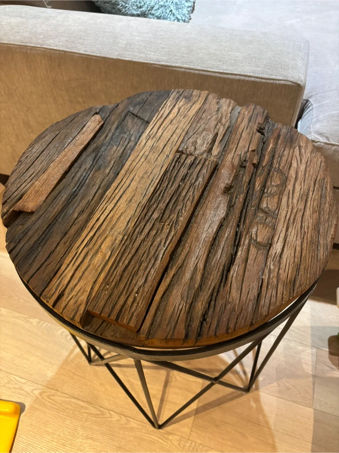 Distressed wood end table image indicator(2)