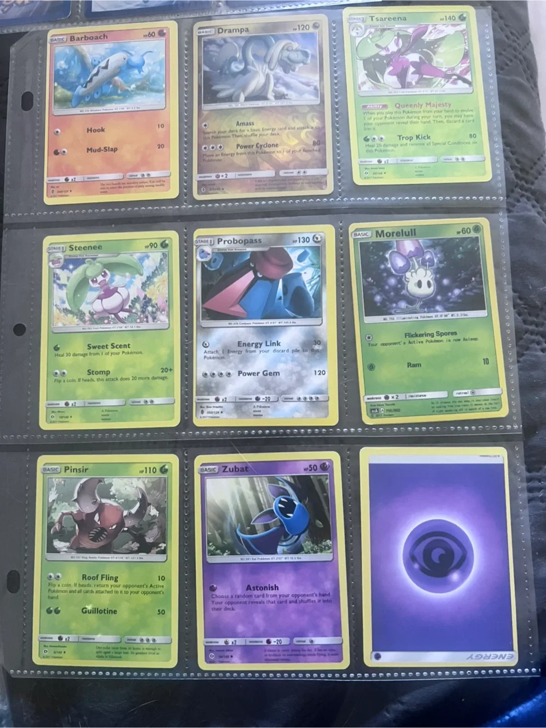 Pokémon Trading Cards Lot image indicator(6)