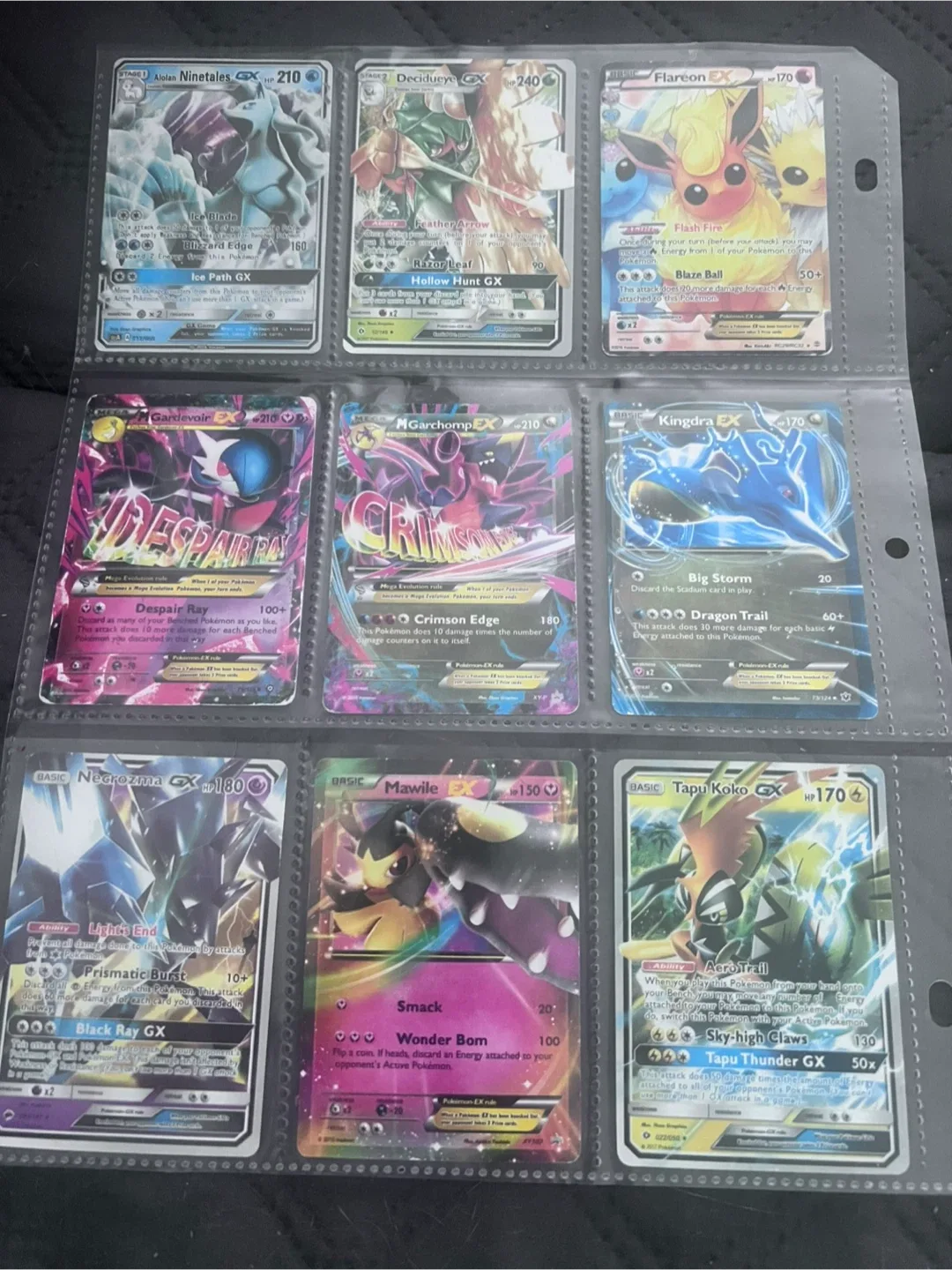 Pokémon Trading Cards Lot image indicator(10)