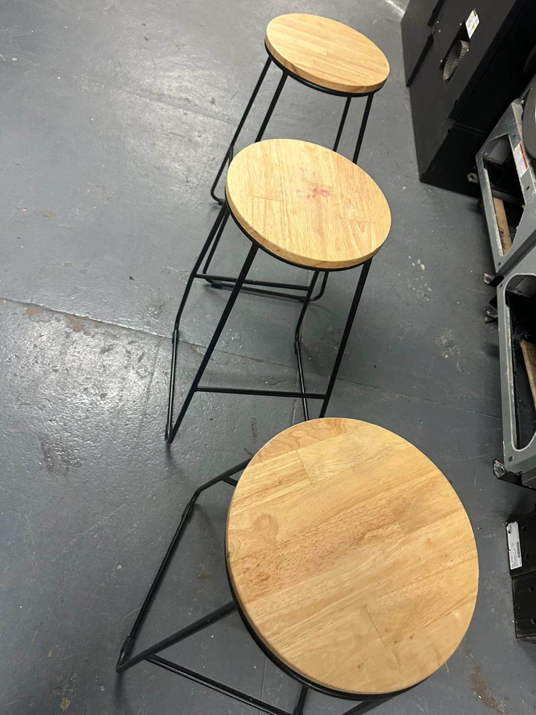 Set of 3 Bar Stools - Wood & Black Metal - photo 3