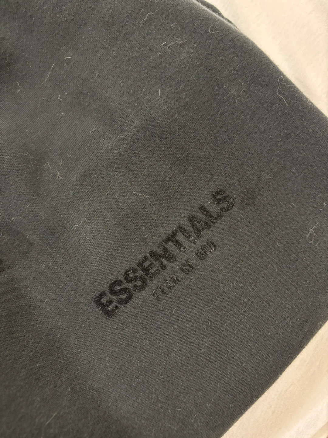 Essentials Fear of God Black Crewneck - XL #Cleanout image indicator(3)