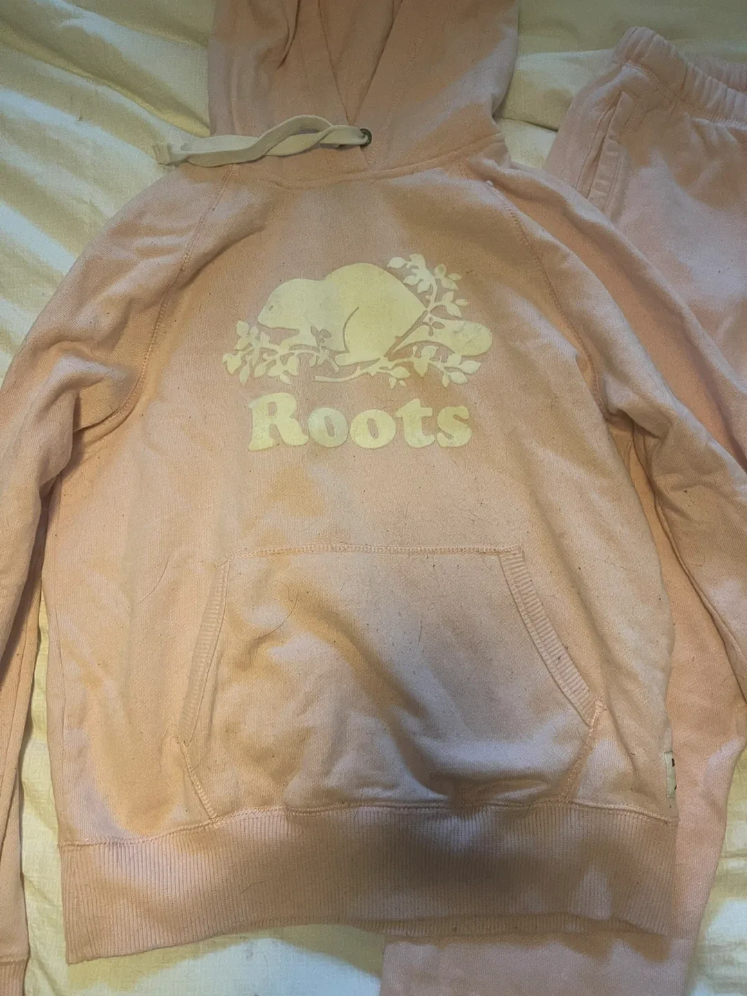Roots Pink Lounge Set (Hoodie & Sweats) image indicator(3)
