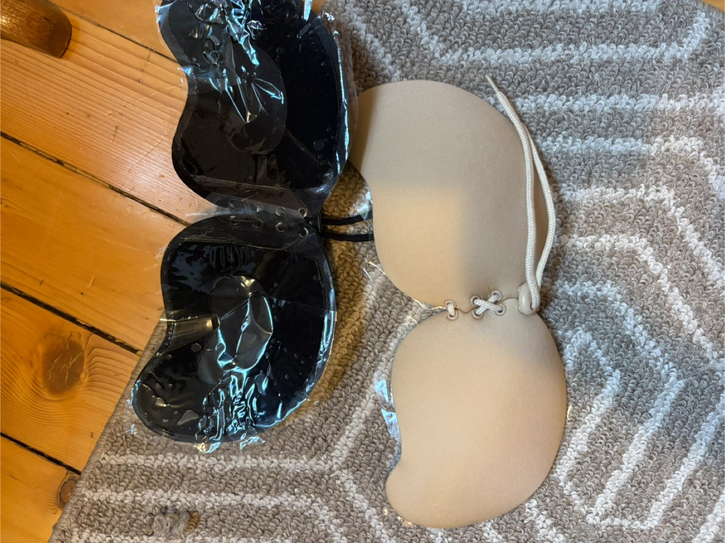 Adhesive Bra - Black & Beige - photo 2