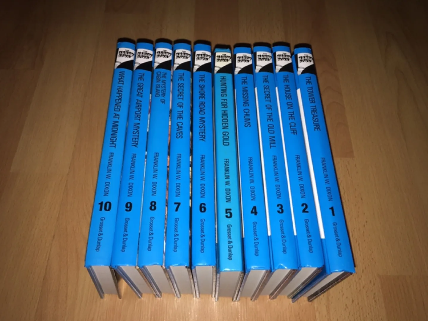 (All 10 books for $25) 10 Hardcover Hardy Boys Mystery Books image indicator(2)