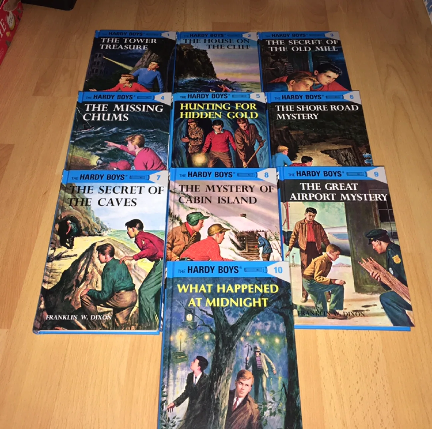 (All 10 books for $25) 10 Hardcover Hardy Boys Mystery Books thumbnail