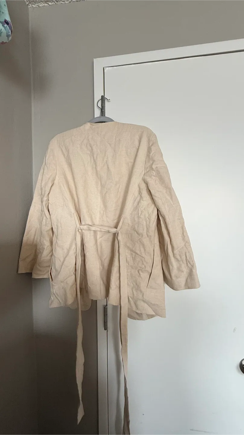 Banana Republic Beige Linen Blend Blazer - Size M image indicator(2)