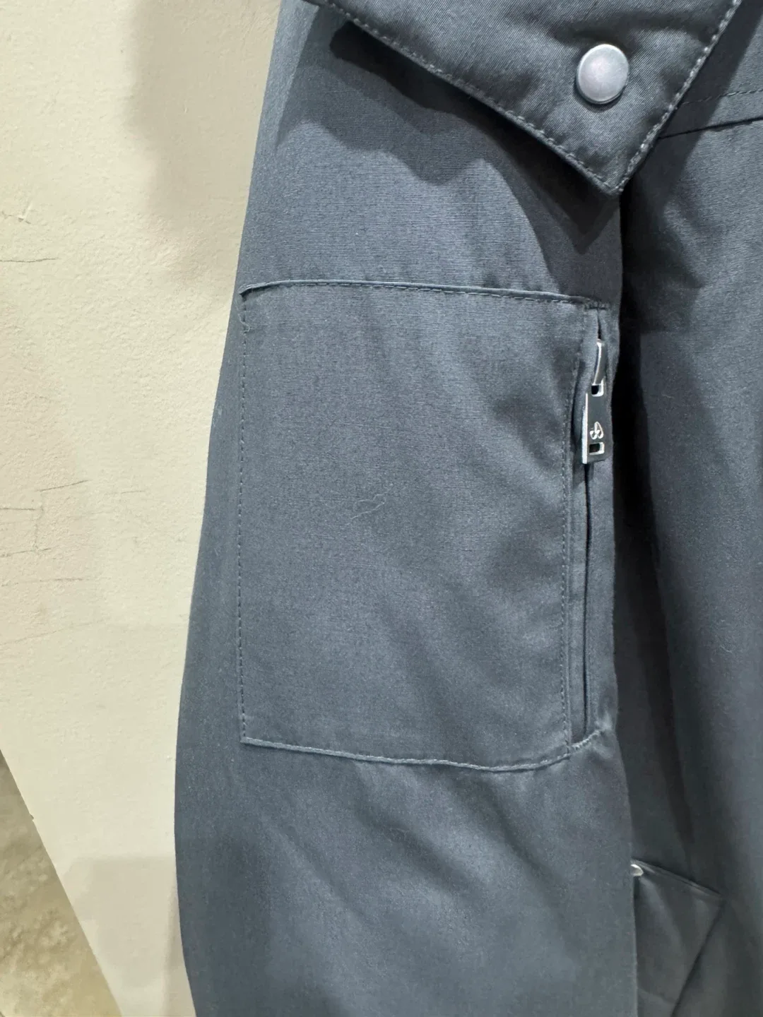 Moose Knuckles Down Bomber Jacket size XL image indicator(5)