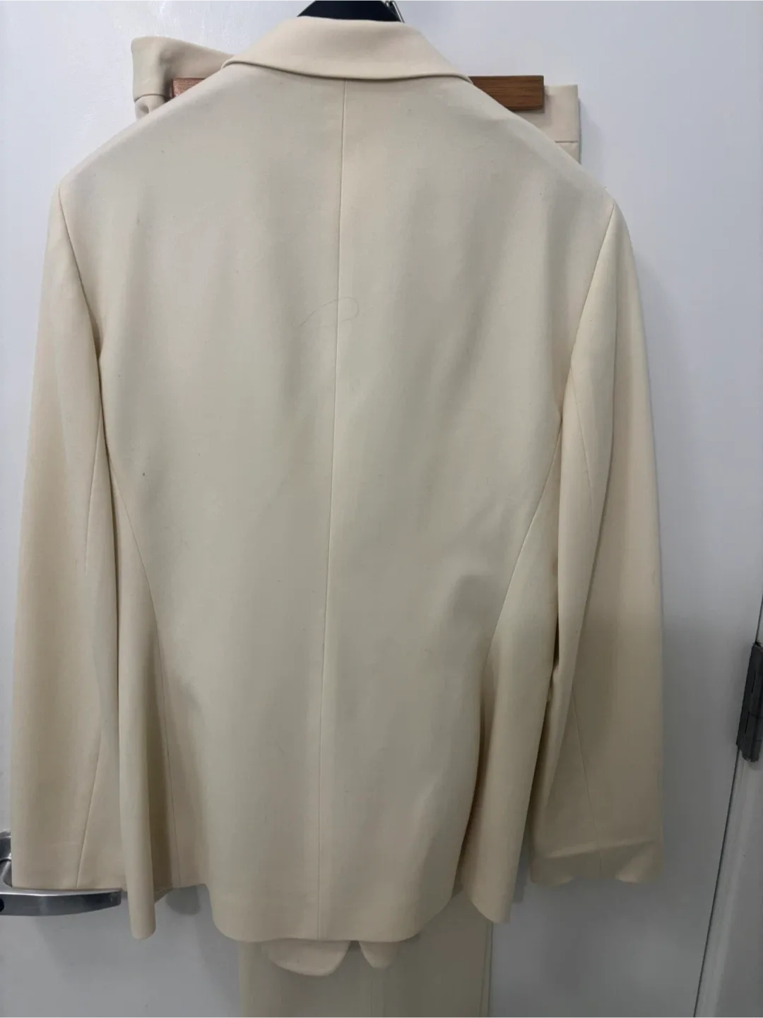 Lafayette 148 New York 2 Piece Suit Size 12- 95% Wool image indicator(6)