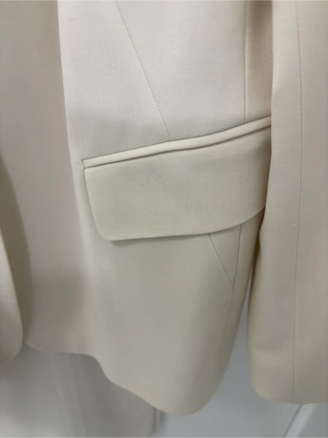 Lafayette 148 New York 2 Piece Suit Size 12- 95% Wool image indicator(5)