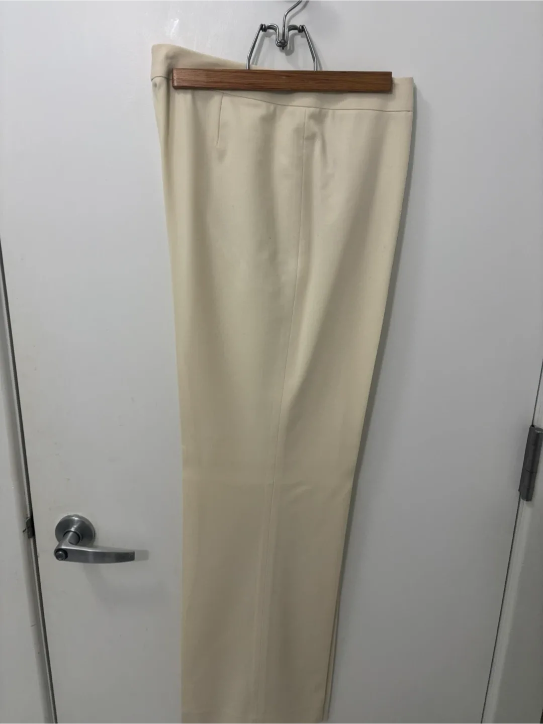 Lafayette 148 New York 2 Piece Suit Size 12- 95% Wool image indicator(7)