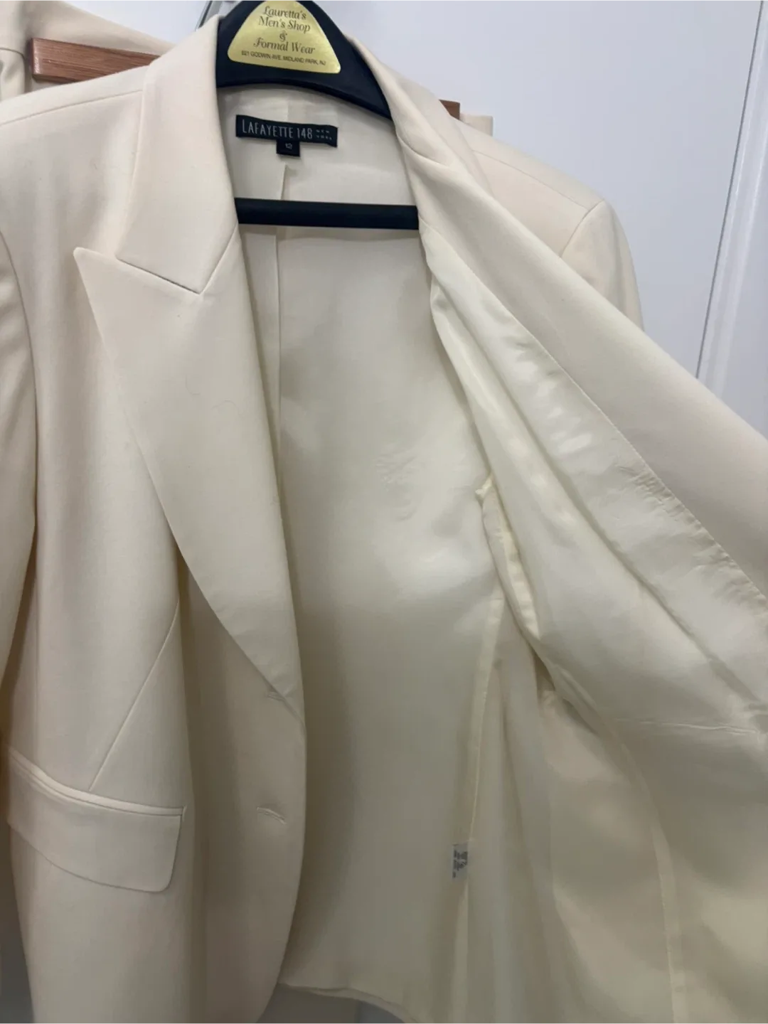 Lafayette 148 New York 2 Piece Suit Size 12- 95% Wool image indicator(9)