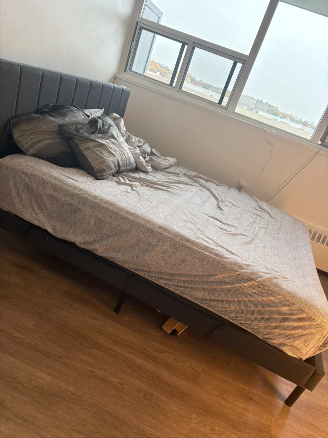 Queen Size Bed Frame image indicator(2)