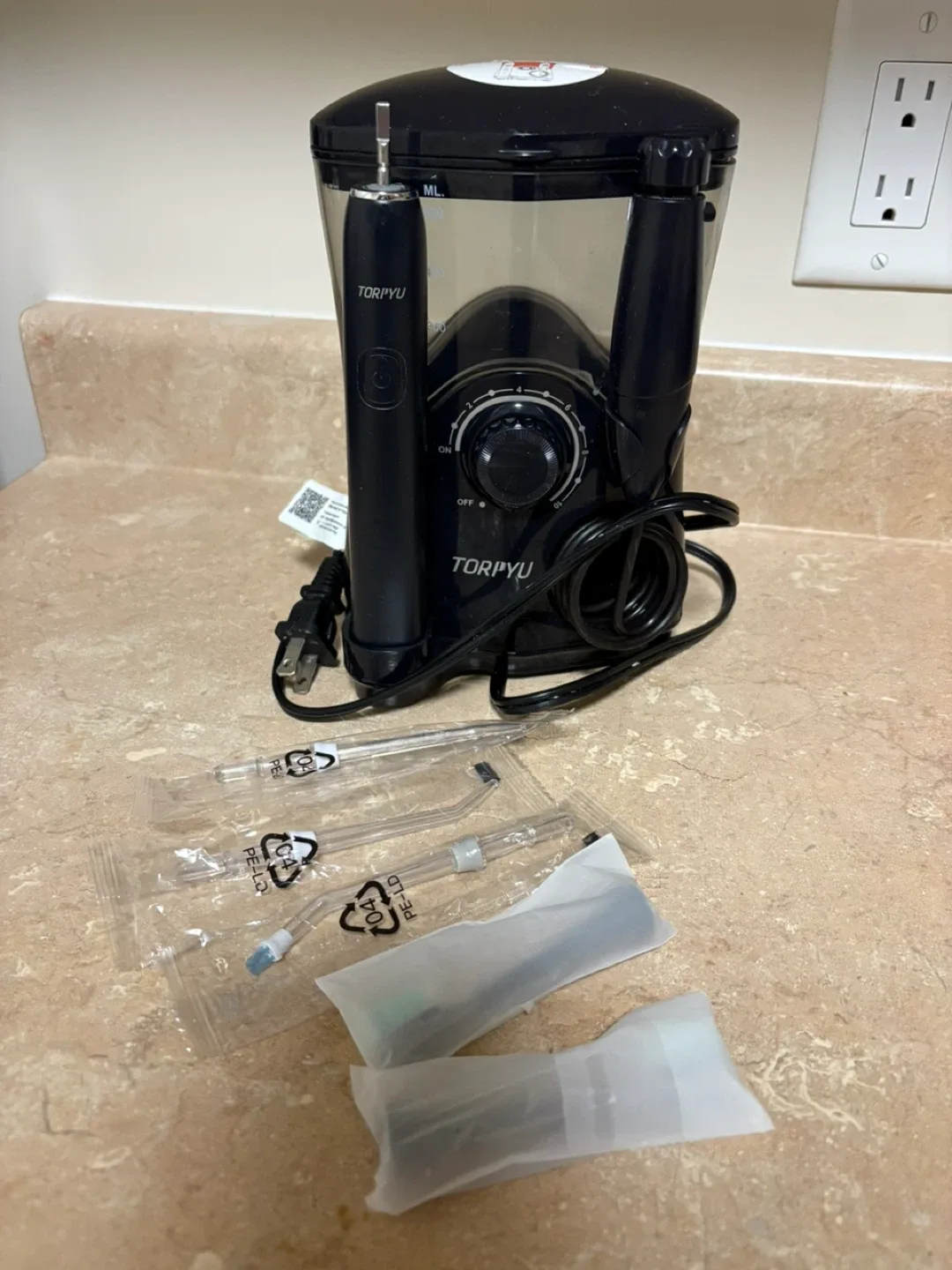 Torpyu Water Flosser and electric brush thumbnail