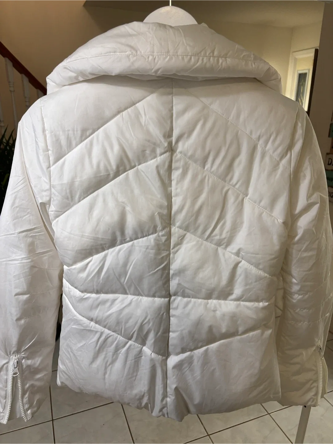 ❄️ Women’s Gap Winter Coat - White, Size XS, Brand New image indicator(2)