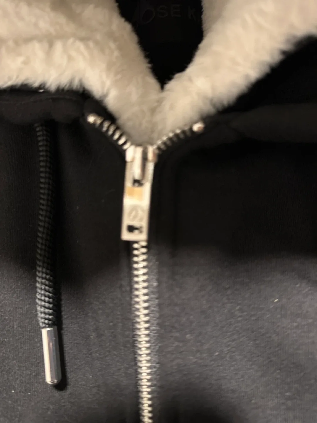 Moose Knuckles Black sweater unisex image indicator(5)