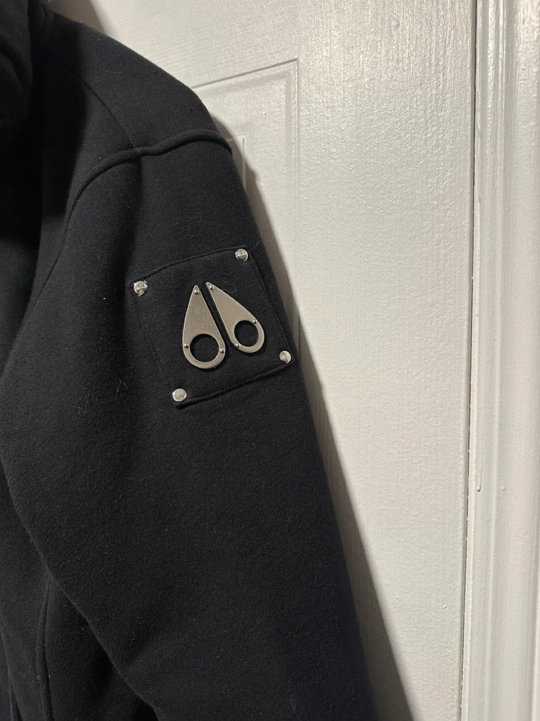 Moose Knuckles Black sweater unisex image indicator(2)