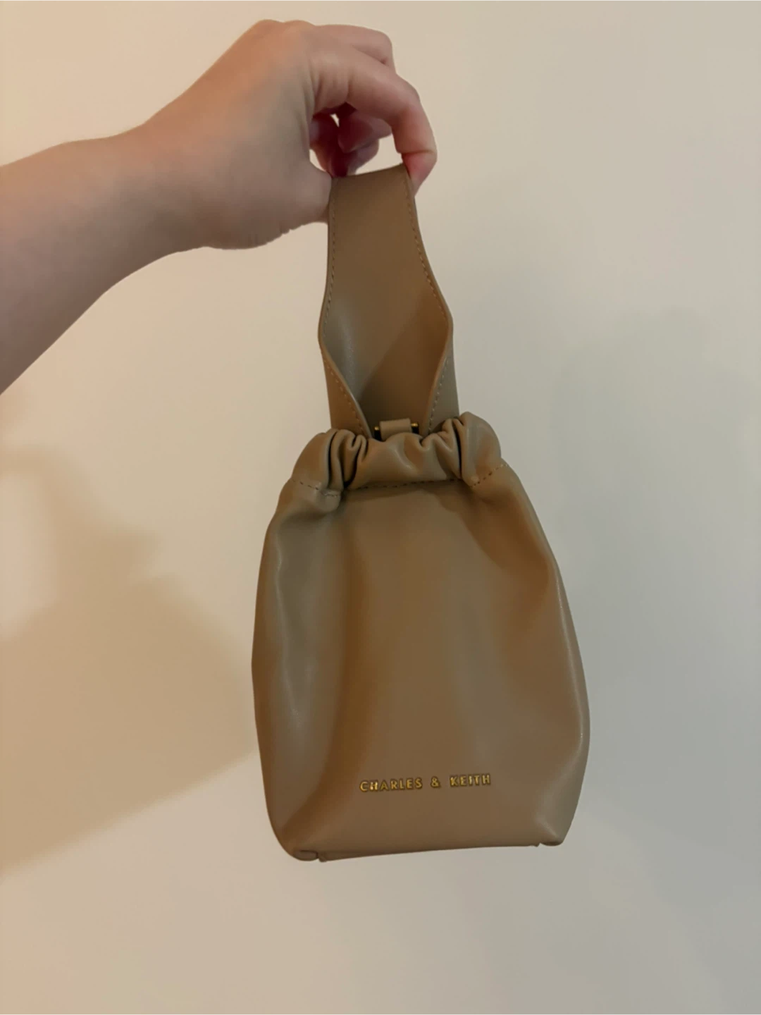 Charles & Keith Ally Ruched Slouchy-Handle Bag - Beige - photo 4