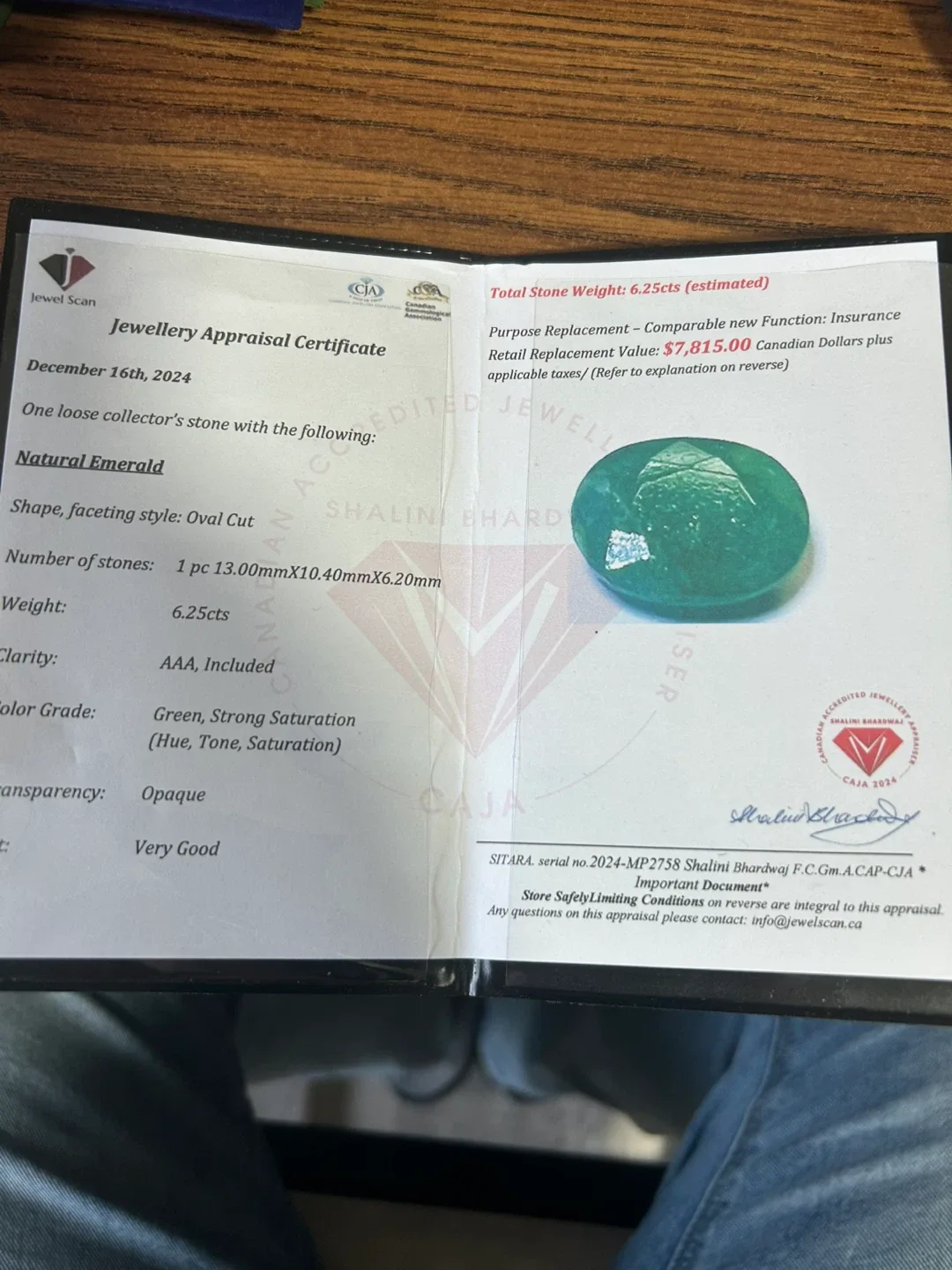 Natural Emerald 6.25cts Oval Cut image indicator(2)