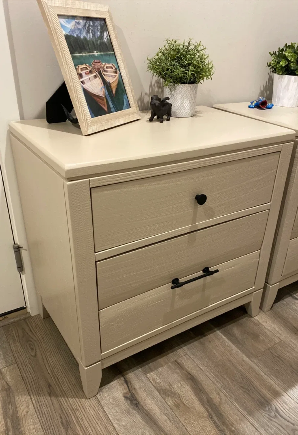 Hardwood King Nightstands Taupe & Black image indicator(4)
