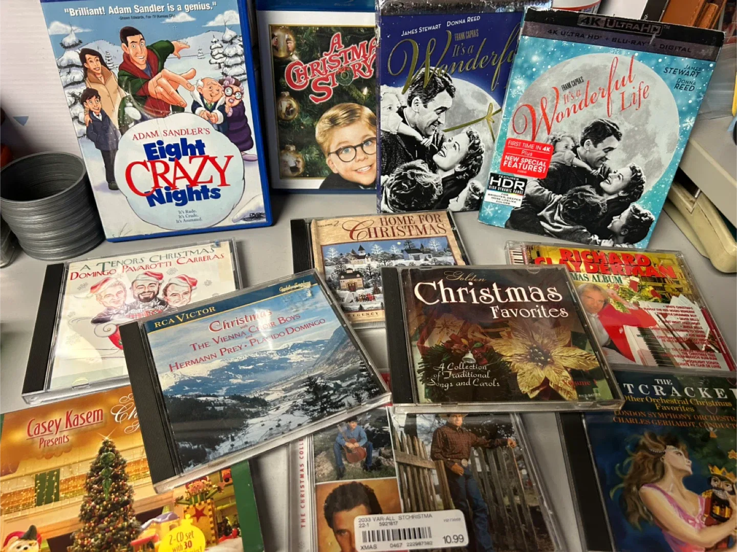 Huge lot of Christmas movies and music image indicator(2)