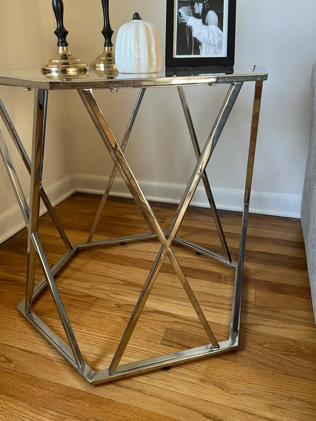 Set of 2 tables for the living room image indicator(3)