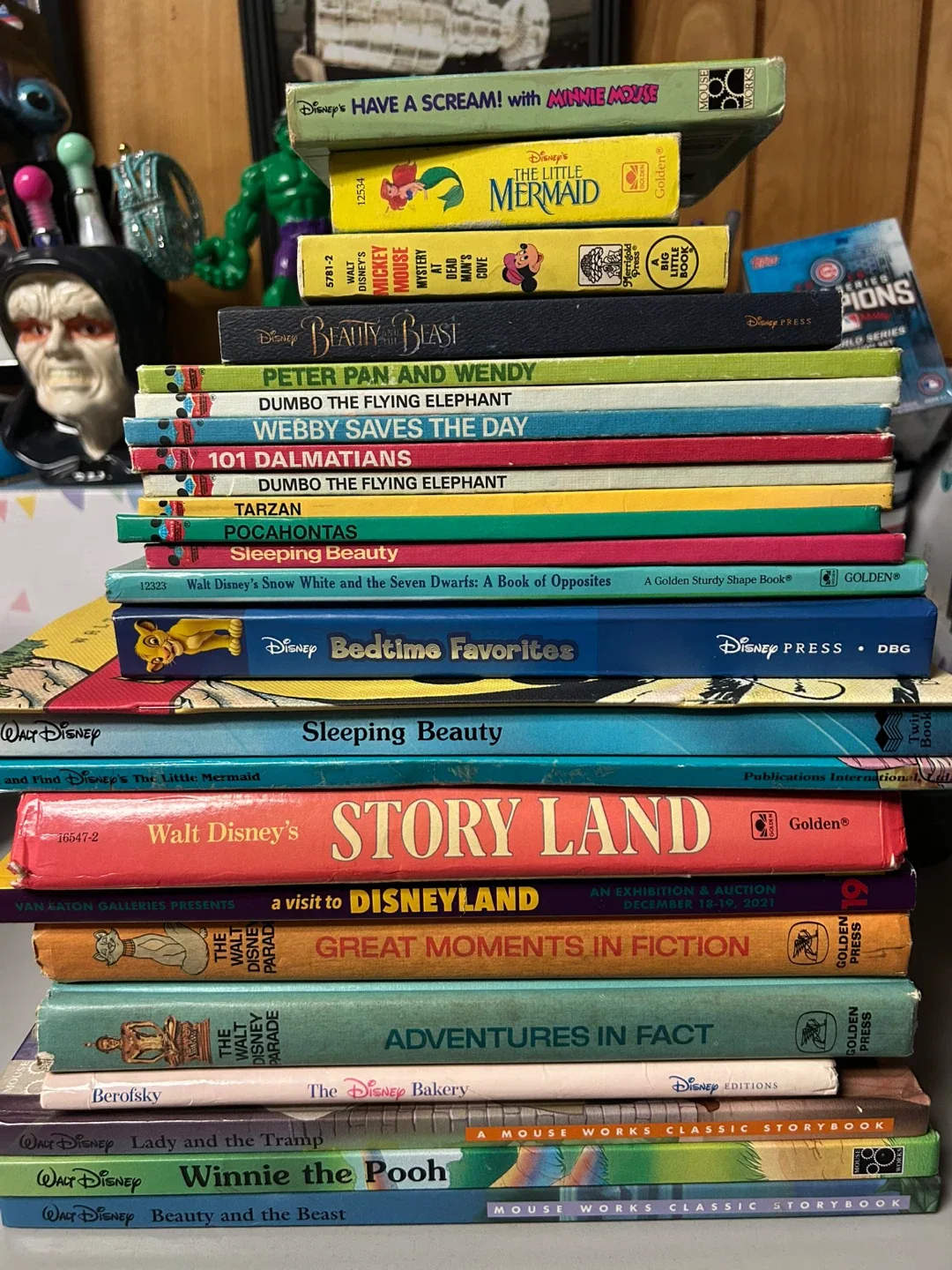 Huge lot of vintage and recent Disney books image indicator(6)