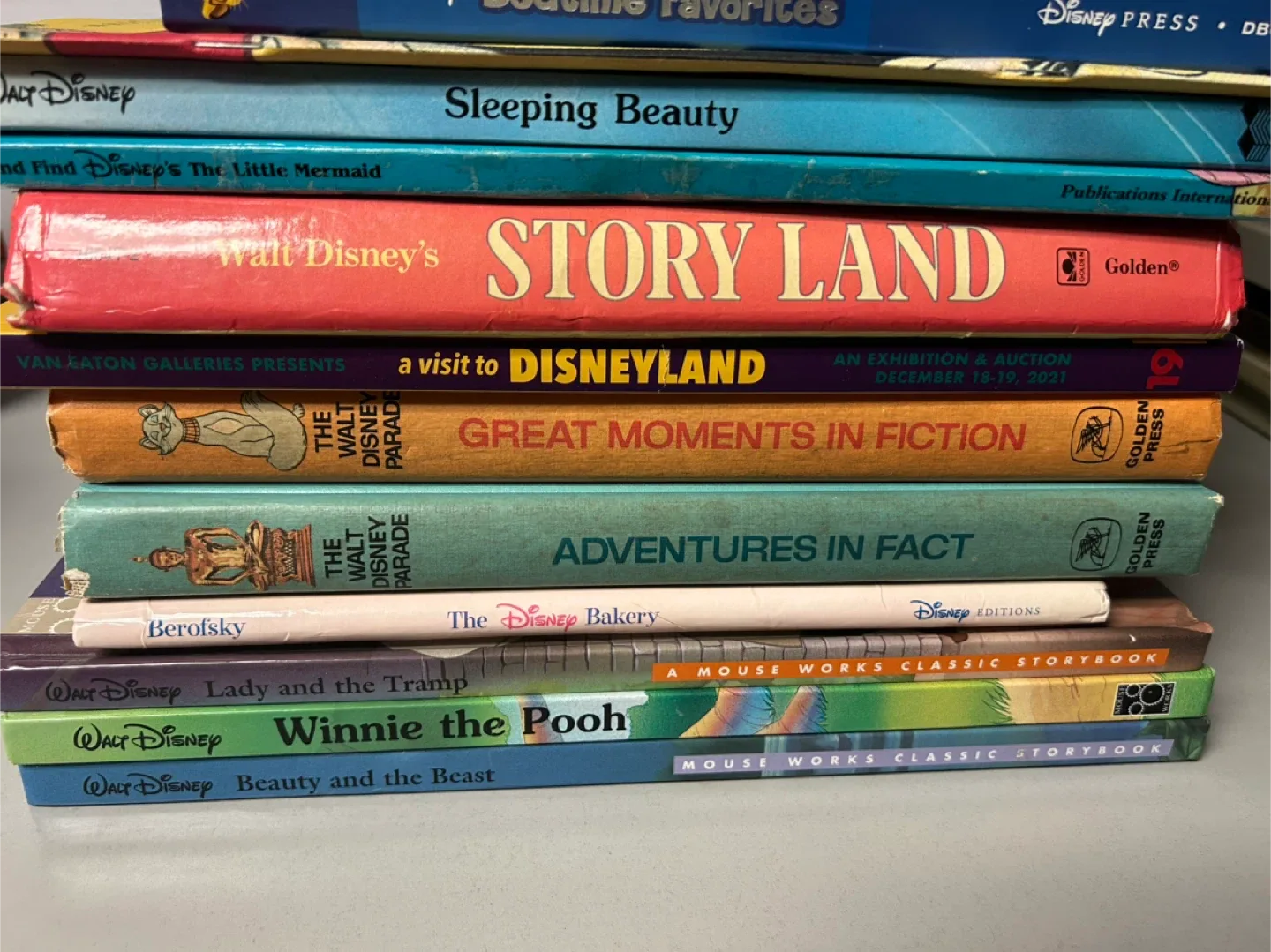 Huge lot of vintage and recent Disney books image indicator(7)