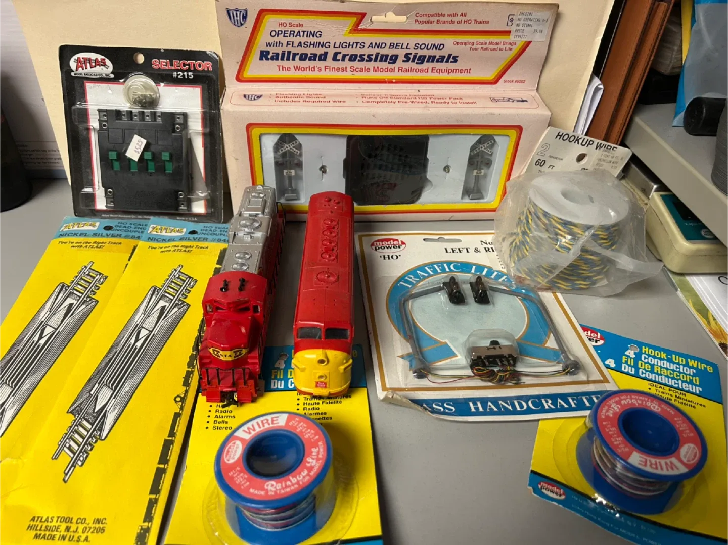 HO Trains and accessories image indicator(3)