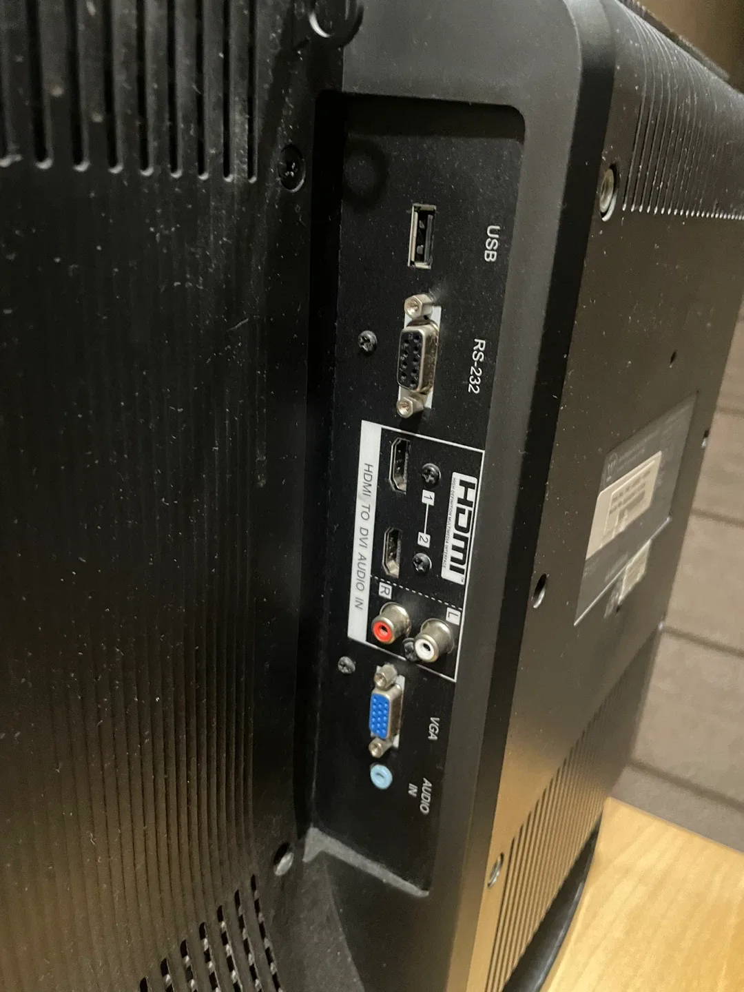 Westinghouse SK-26H730S 26" LCD TV image indicator(4)