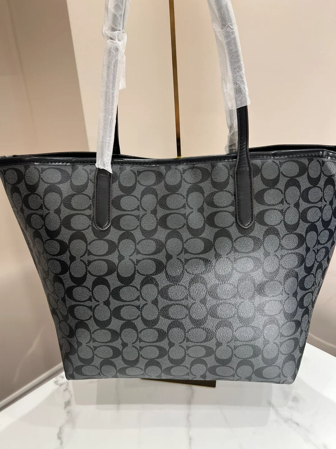 Black coach Tote shoulder bag image indicator(4)