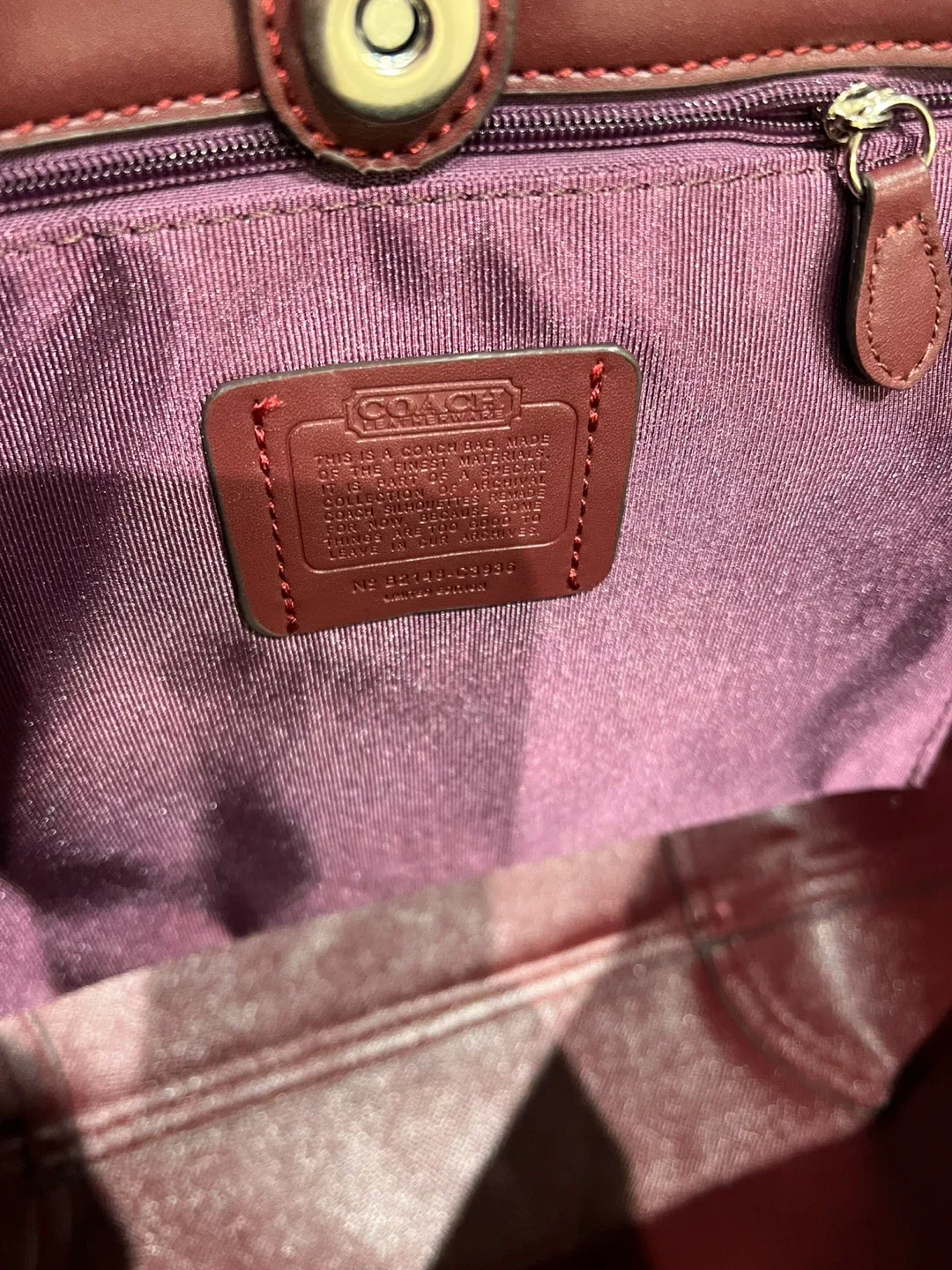 Black coach Tote shoulder bag image indicator(5)