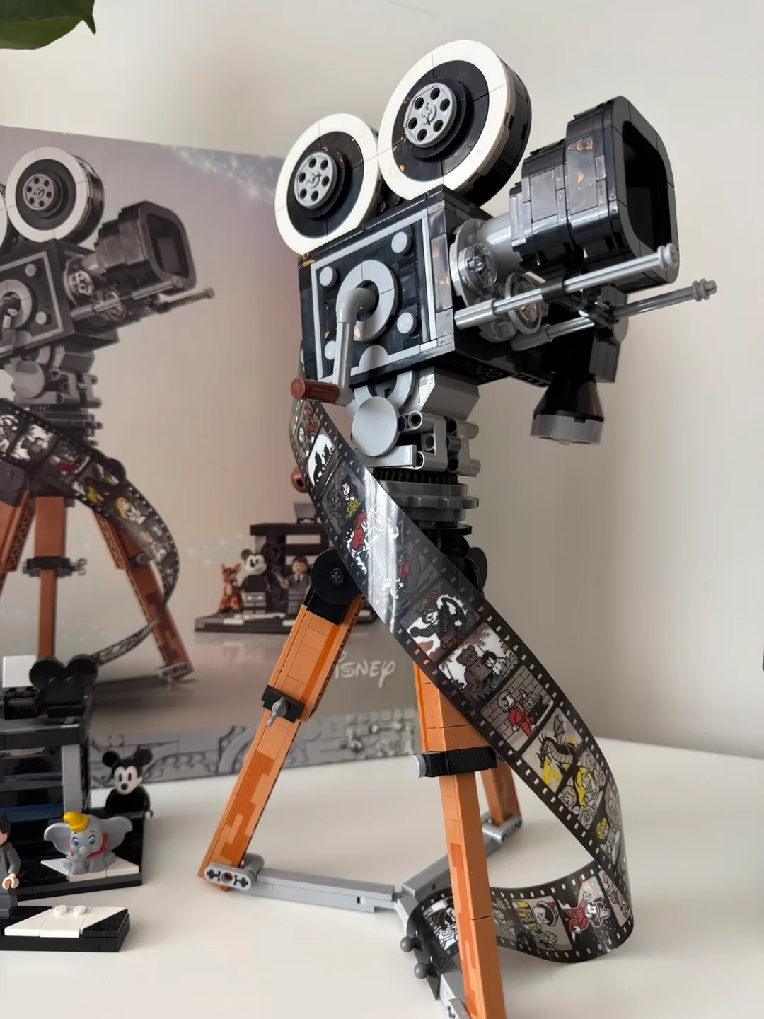 LEGO Walt Disney Tribute Camera - Assembled. Retiring soon set! image indicator(4)