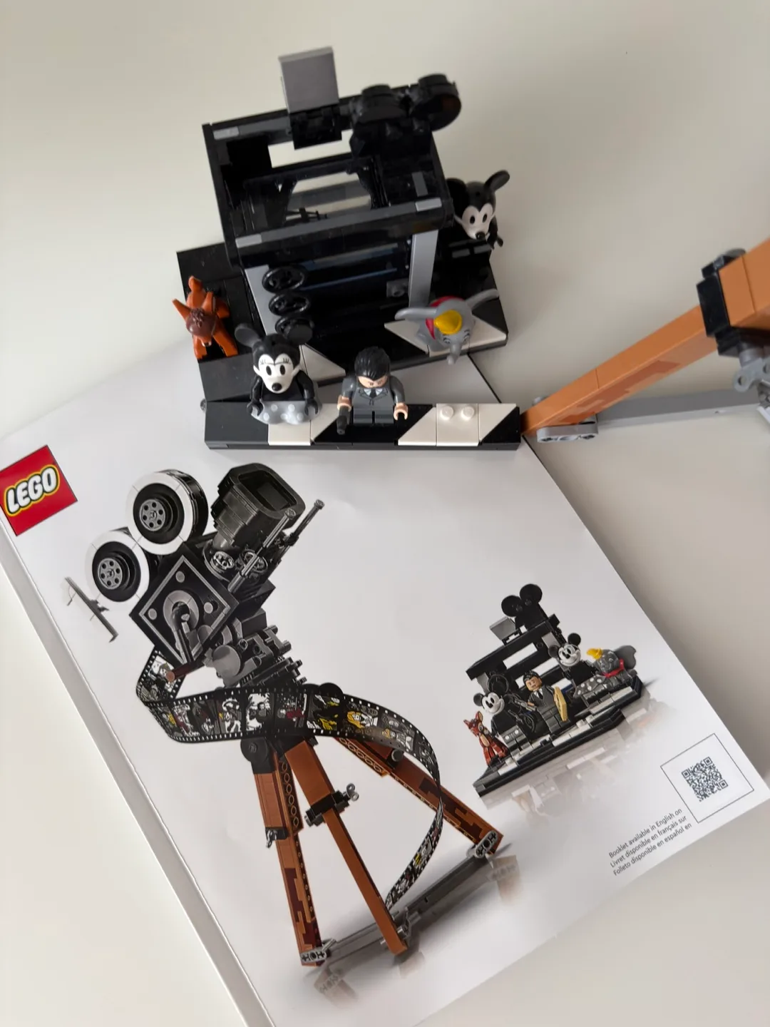 LEGO Walt Disney Tribute Camera - Assembled. Retiring soon set! image indicator(5)