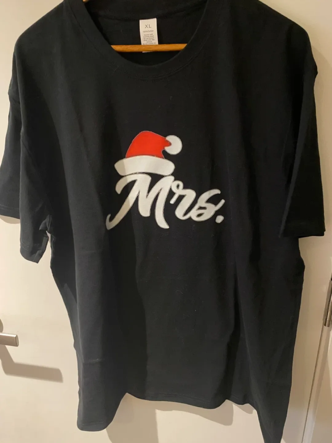 Mrs. Christmas T-Shirt - XL image indicator(3)