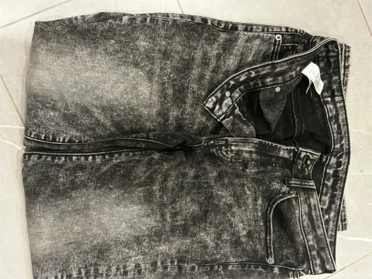 American Eagle Men’s Jeans - Black Wash image indicator(3)