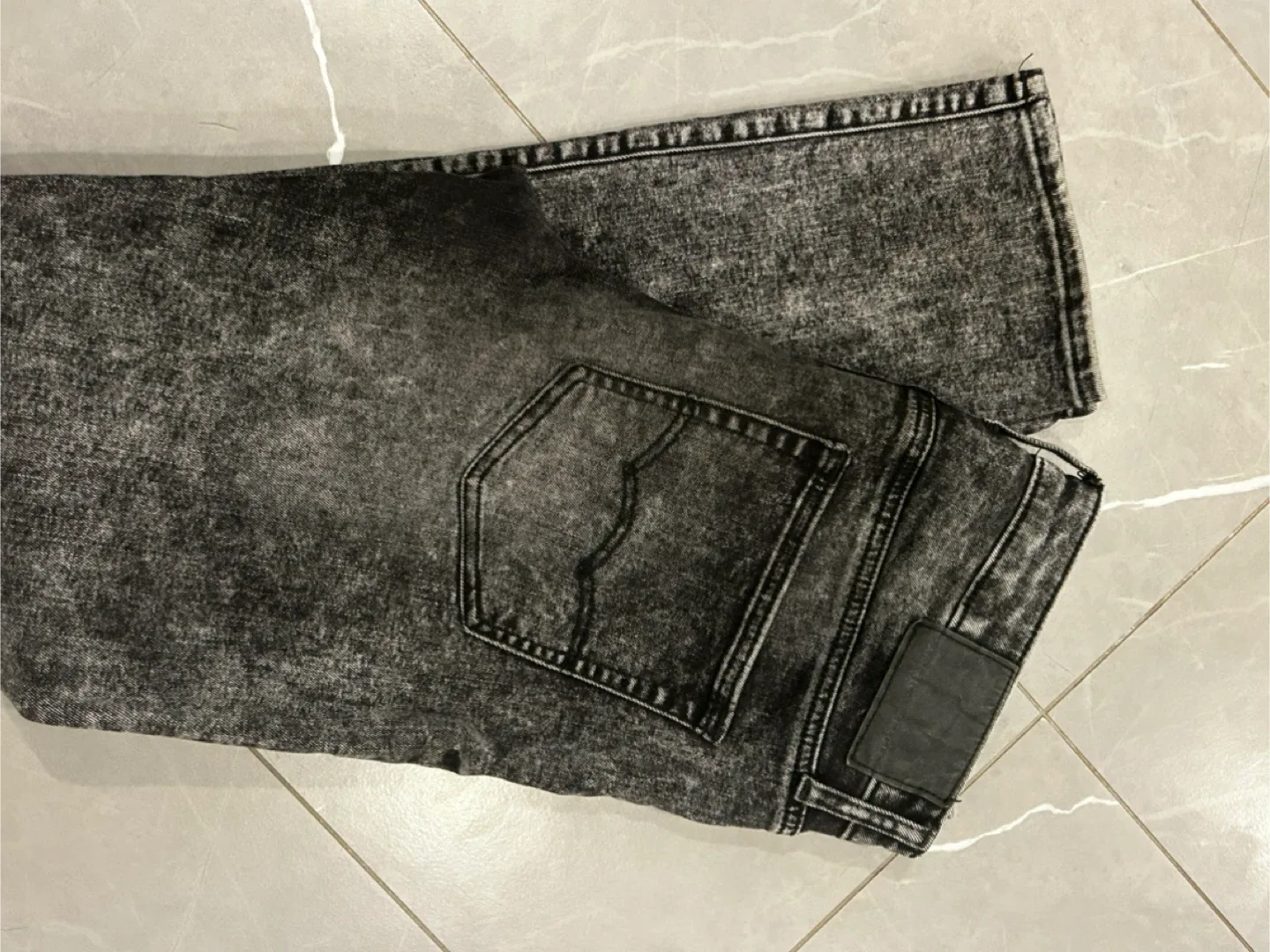 American Eagle Men’s Jeans - Black Wash image indicator(4)