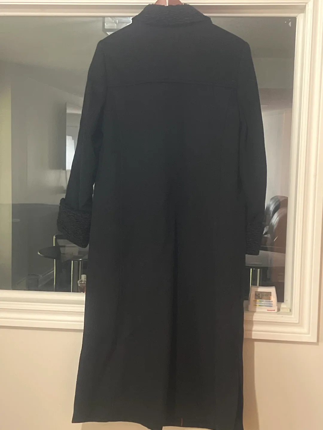 London Fog Black Wool Coat - Size 10 image indicator(6)
