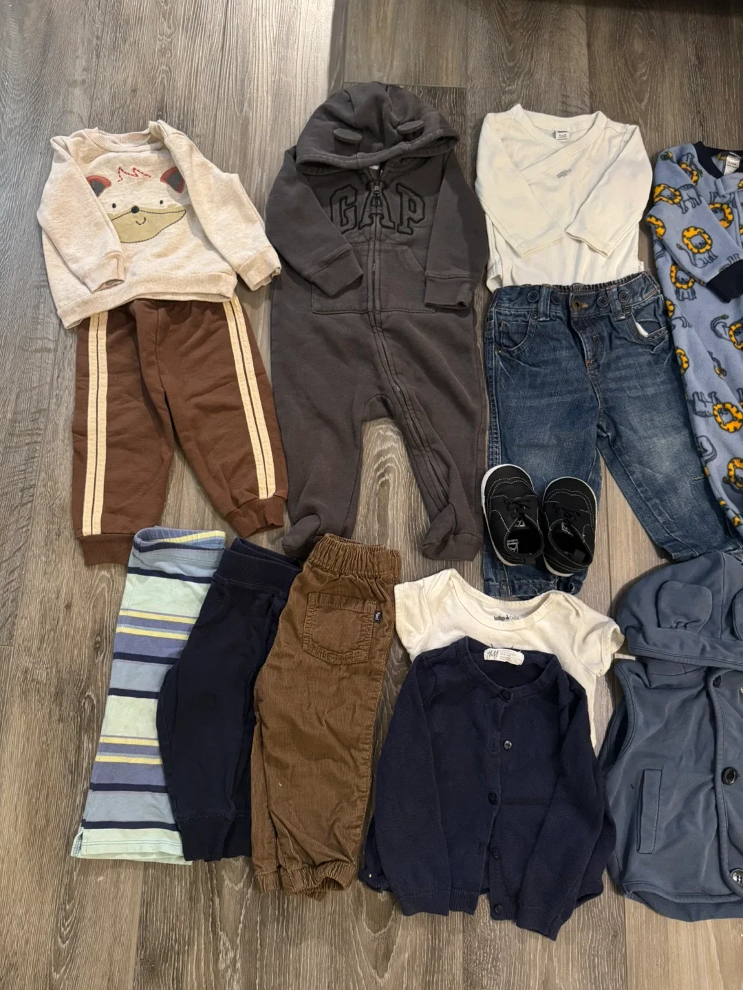 Mixed Baby Clothes 6-12 m image indicator(4)