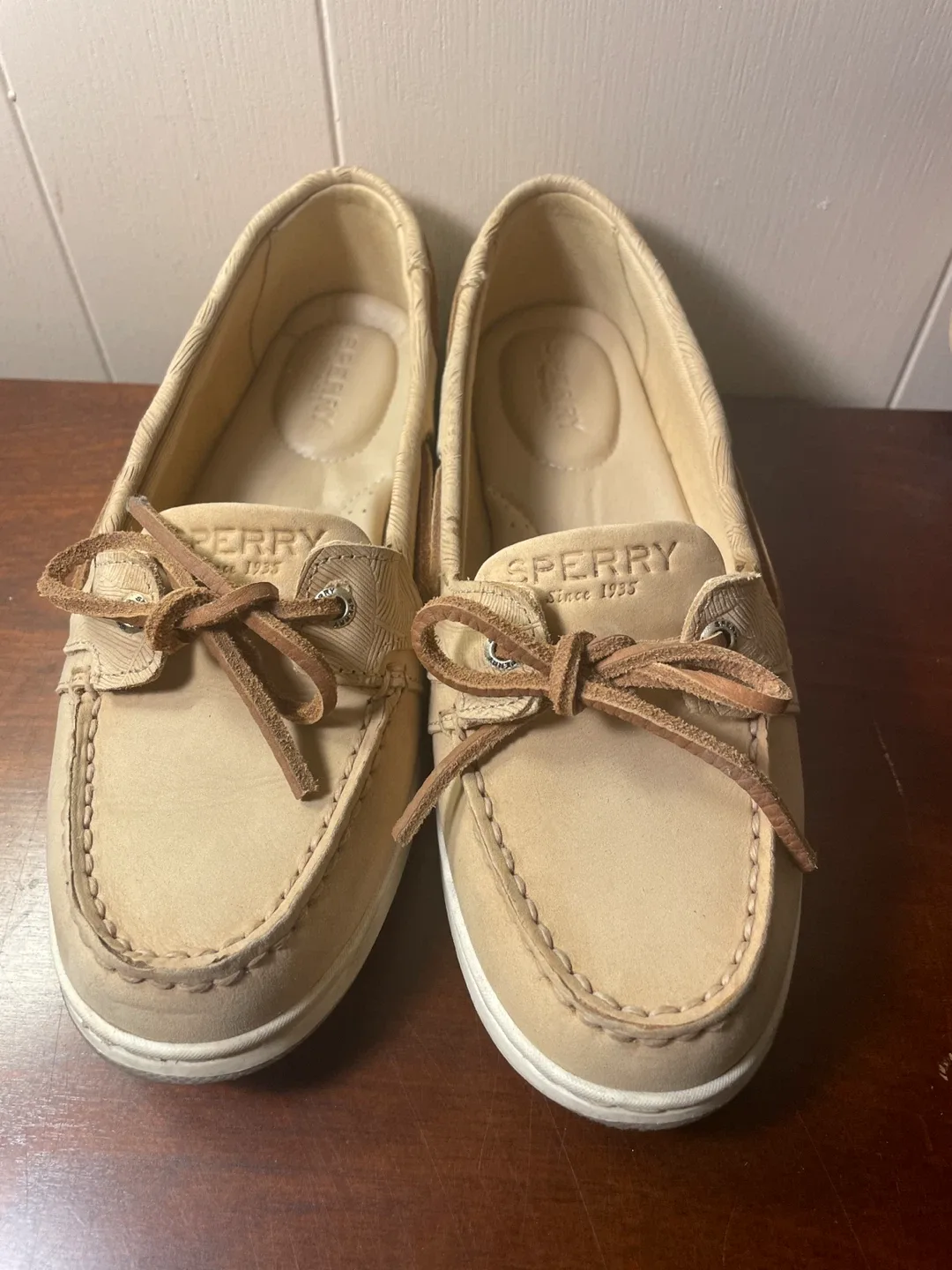Sperry Shoes - Women's Size 7