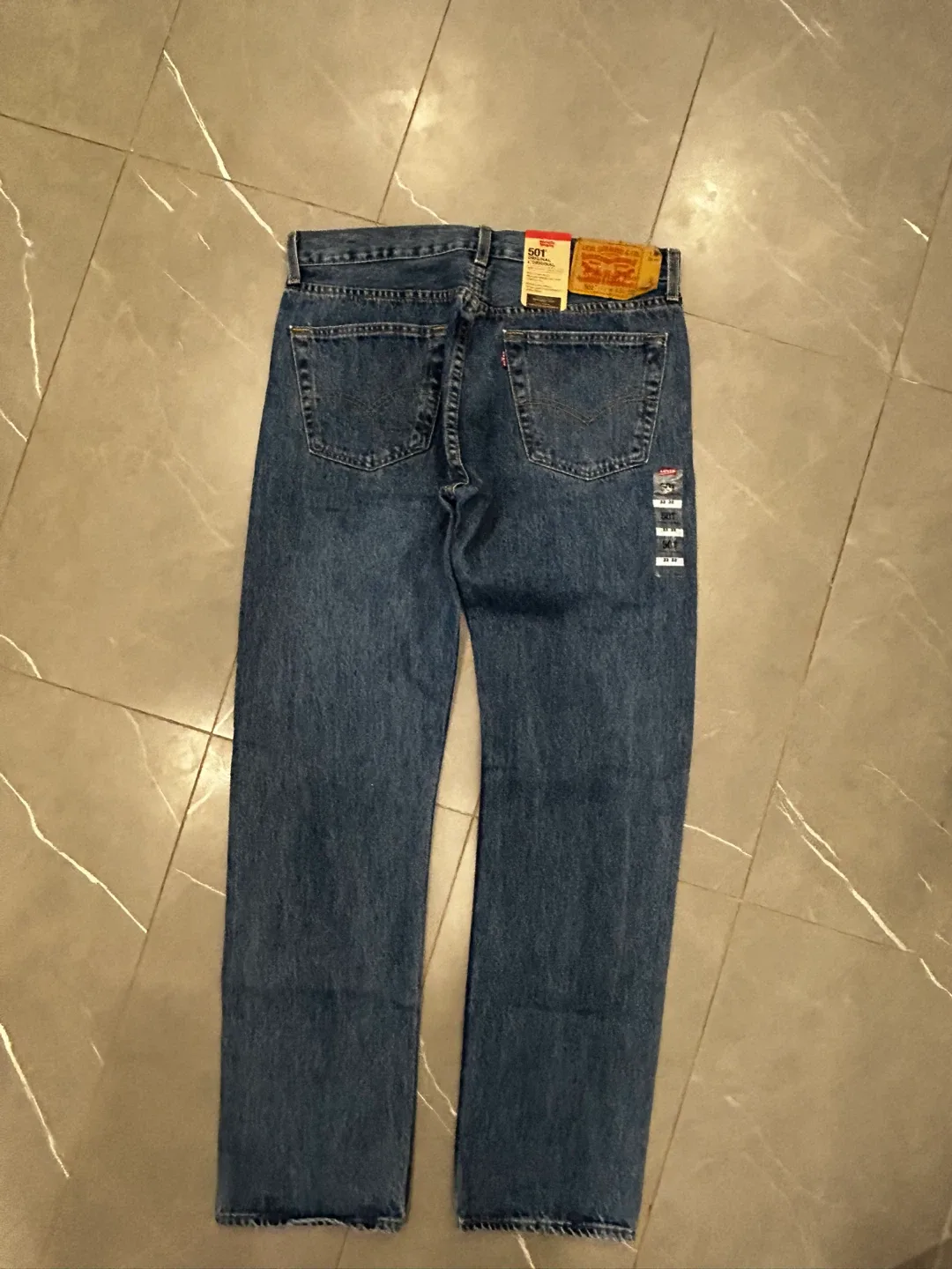 Men’s Levi's 501 Original Fit Jeans - Size 33x32 image indicator(6)