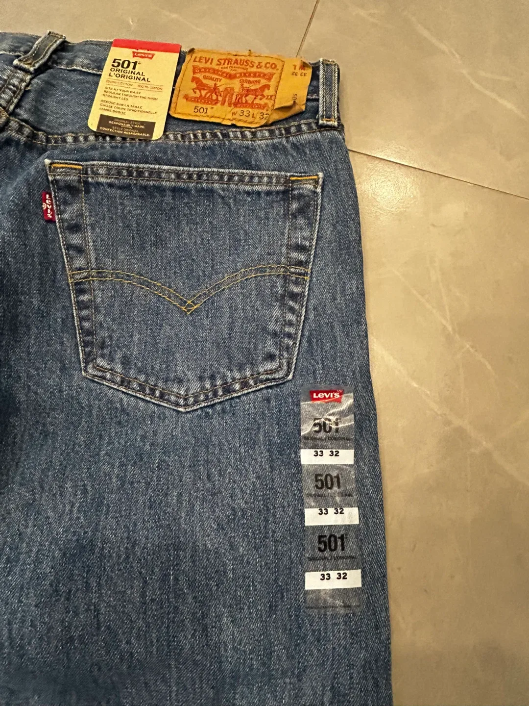Men’s Levi's 501 Original Fit Jeans - Size 33x32 image indicator(5)