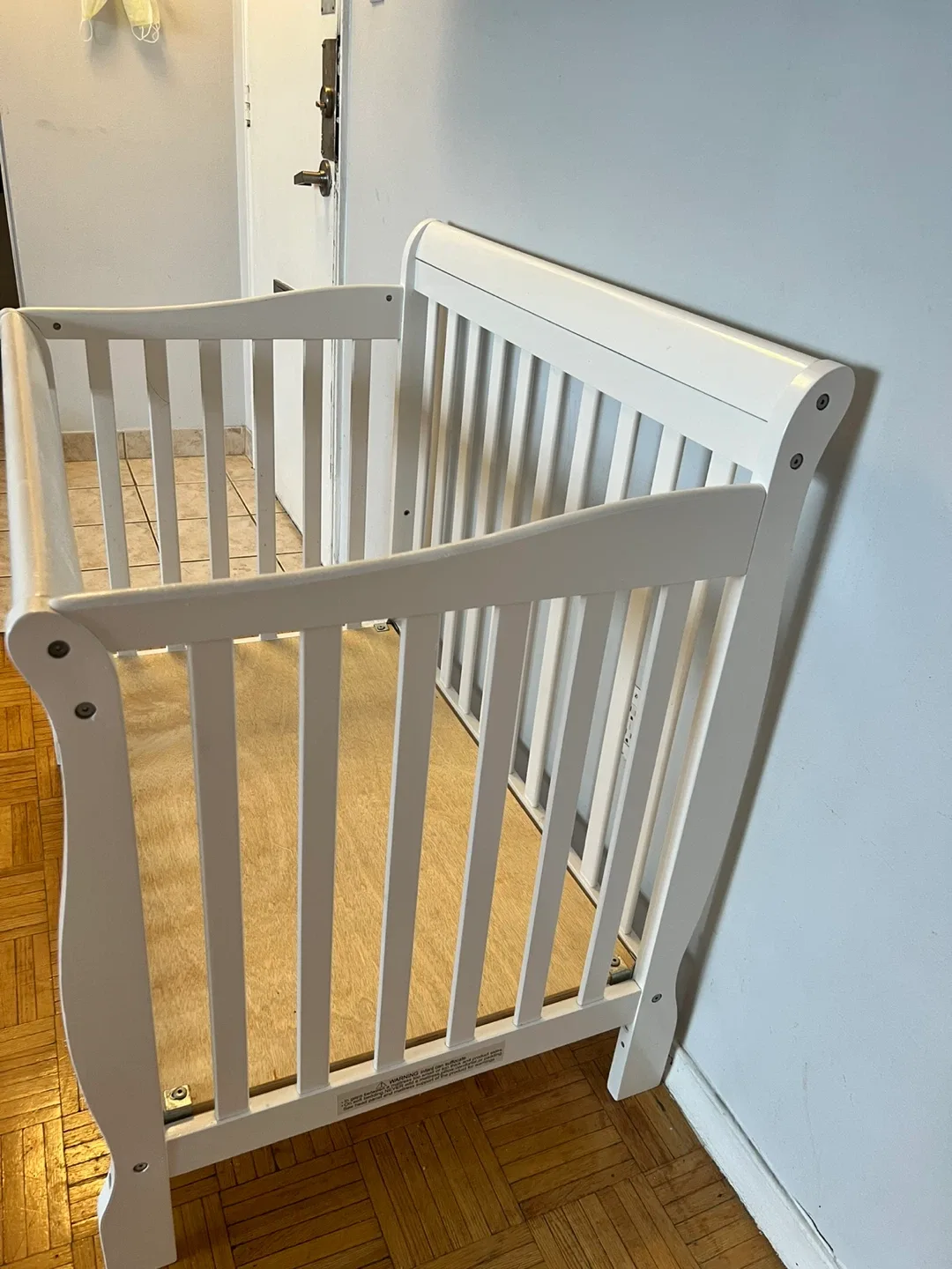 White mini Baby Crib Dimensions: L 39 H 38 W 25 inches image indicator(3)