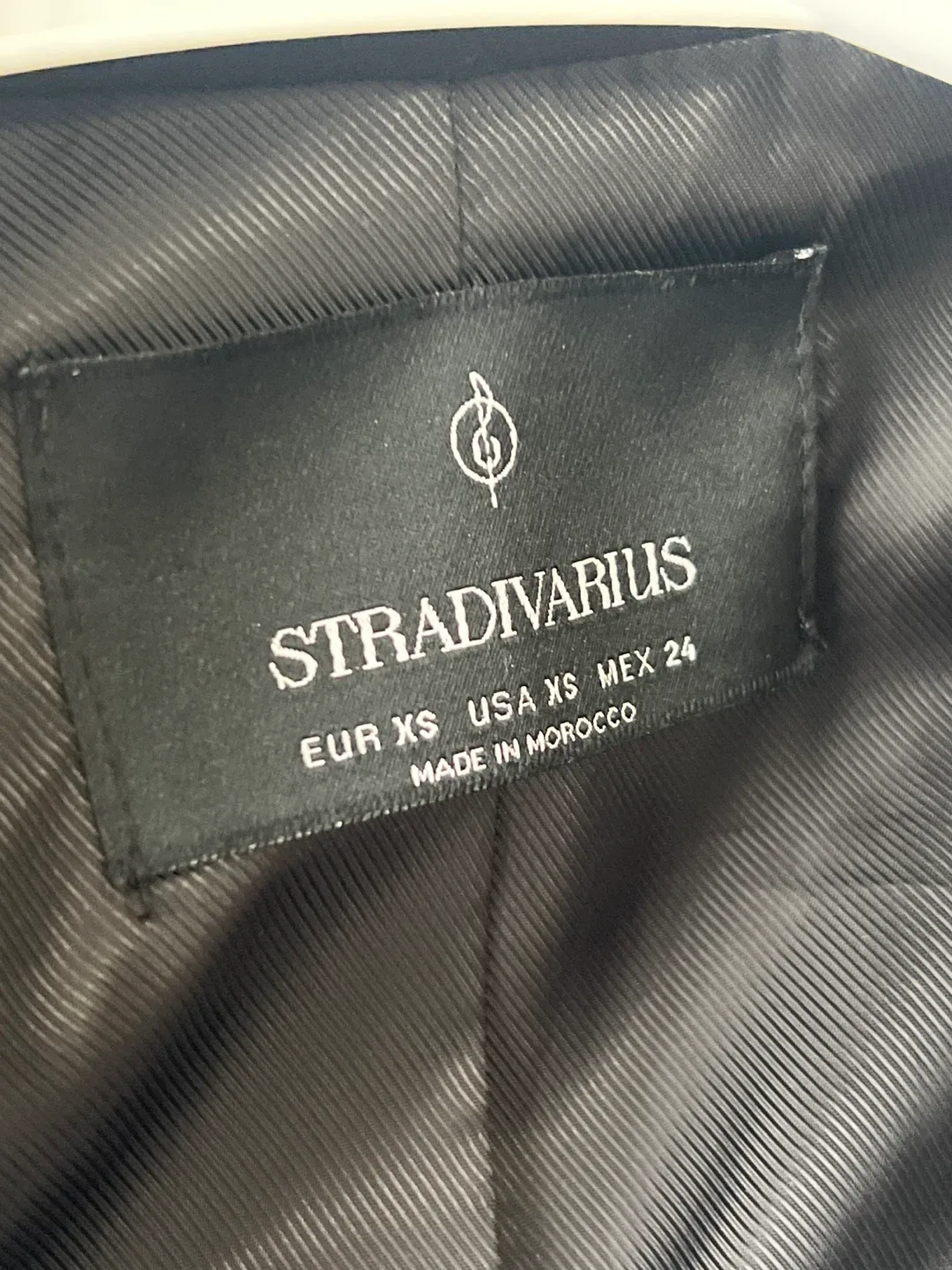 Stradivarius Black Vest - Size XS image indicator(2)