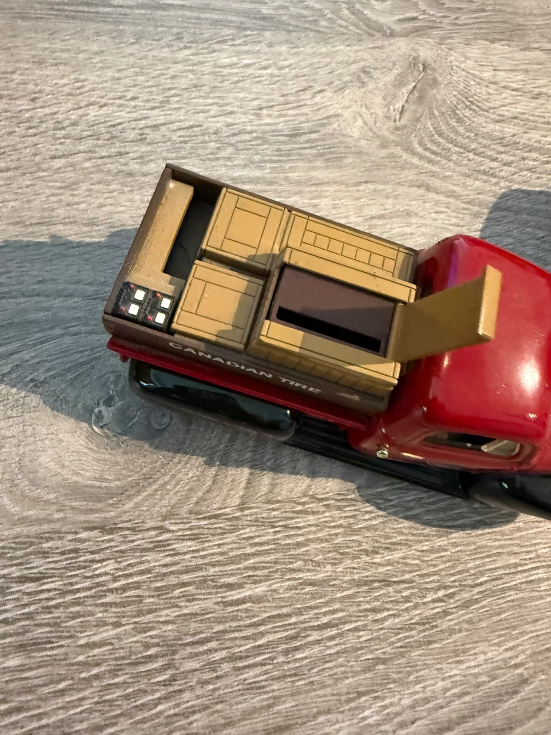 Canadian Tire Collectible two Trucks - photo 4