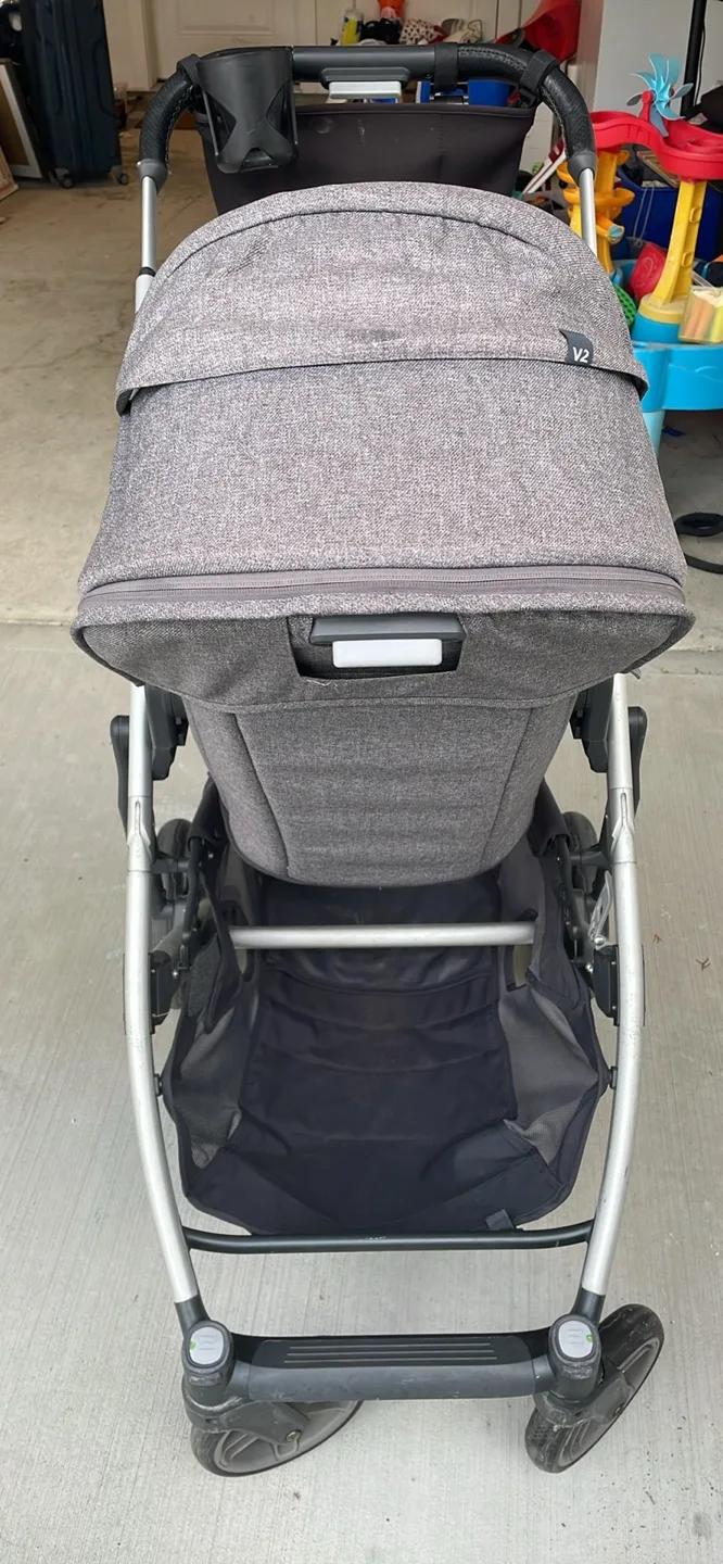 UPPAbaby Cruz V2 Stroller - Grey image indicator(2)