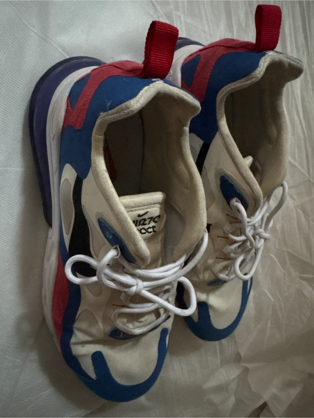 Nike Air Max 270 React Shoes - US 10 image indicator(2)