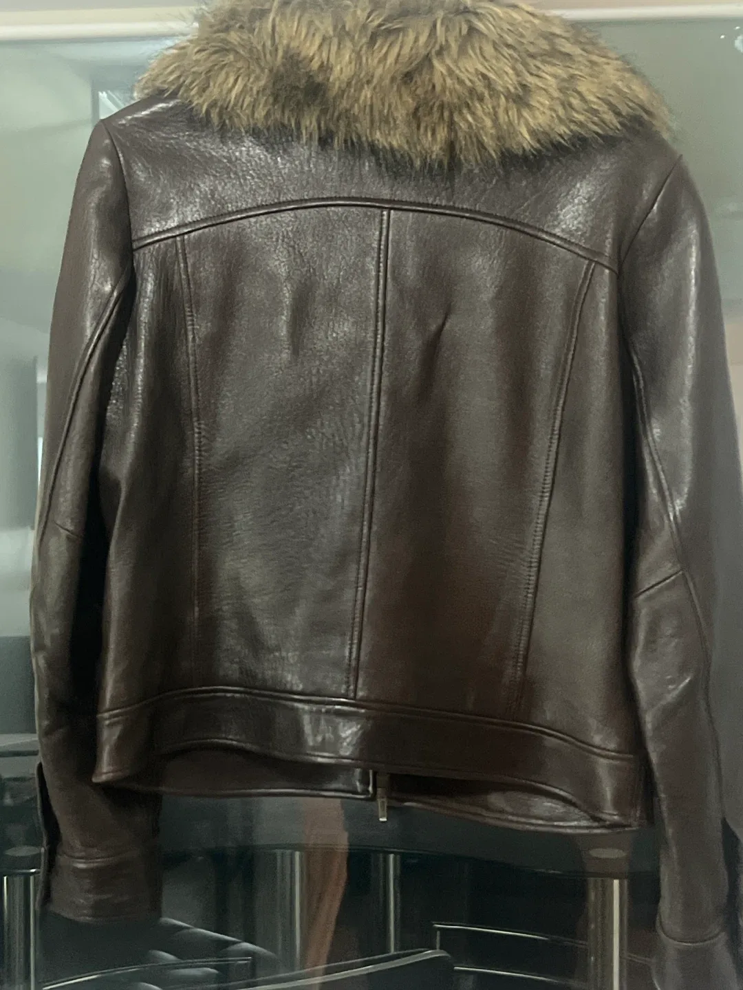 Danier Leather Jacket Size M image indicator(4)